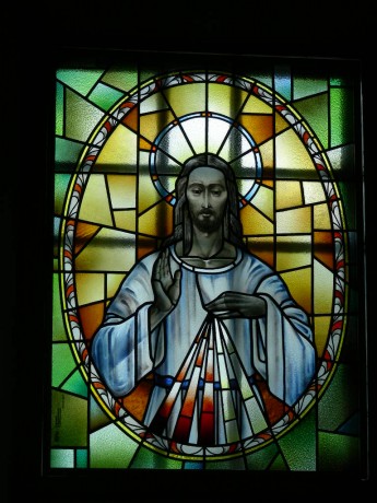 stained_glass_christ_london.jpg